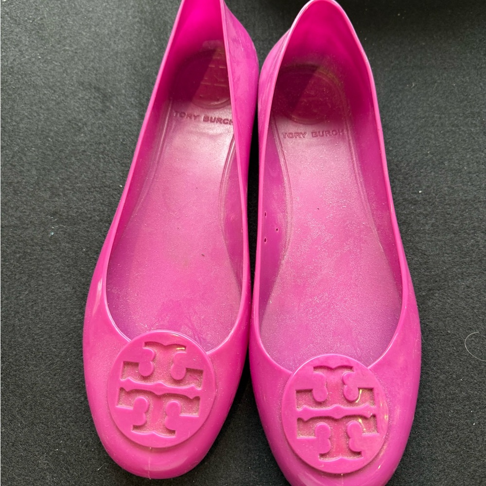 Tory Burch Pink Ballet Flats with Logo Medallion